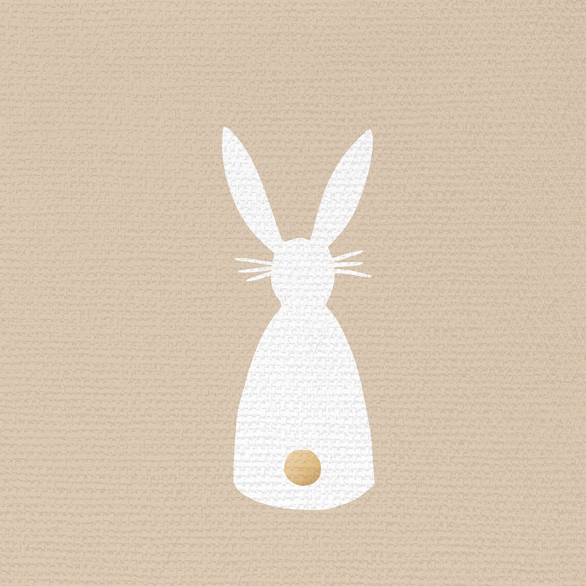 Eine weiße Papierserviette mit einem minimalistischen Hasenmotiv auf beigem Hintergrund.