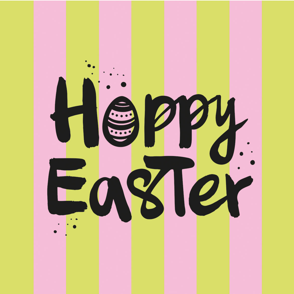 Eine quadratische Papierserviette mit dem schwarzen Schriftzug Hoppy Easter und einem Osterei.