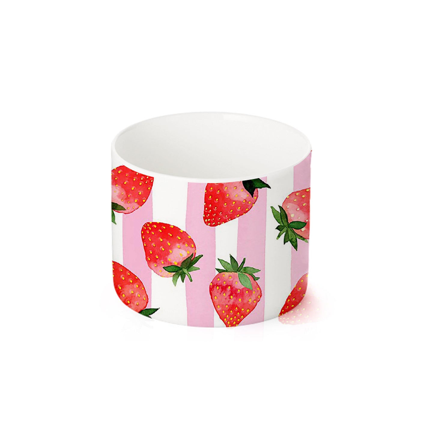 Eine kleine weiße Schale mit einem Muster aus Erdbeeren und vertikalen rosa Streifen.